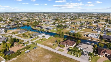 GULF ACCESS lot! Build a custom, waterfront pool Home in - photo 4