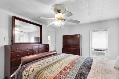 A great opportunity for local buyers! This 2-bedroom, 2-bath - photo 10
