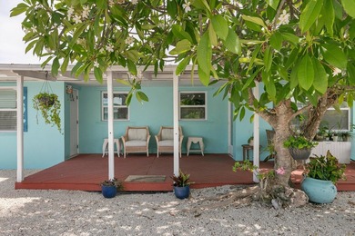 Waterfront Duplex with Income Potential in Big Pine Key! Live - photo 5
