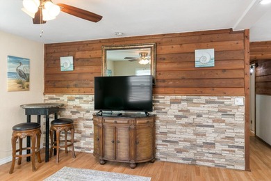 Waterfront Duplex with Income Potential in Big Pine Key! Live - photo 6