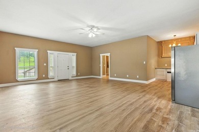 An exceptional Lake Hamilton estate, this rare offering brings - photo 16