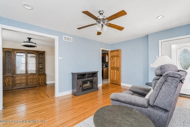 South Beach - welcome to this 6/6 2-family, fully brick, and - photo 16
