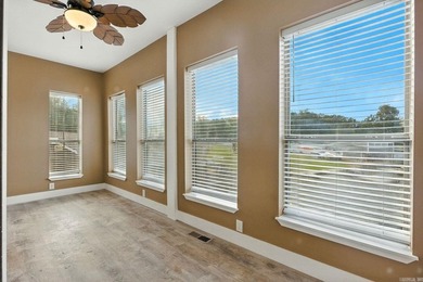 An exceptional Lake Hamilton estate, this rare offering brings - photo 18