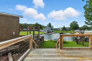 An exceptional Lake Hamilton estate, this rare offering brings - photo 24