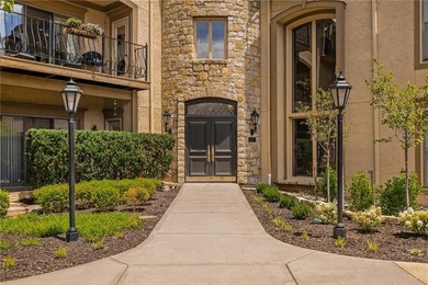 The best opportunity in Prairie Village condominium living! This - photo 1
