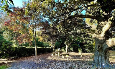 Springfield, circa 1828 is a historic treasure and icon located - photo 42