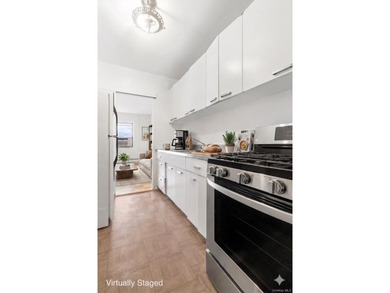 This high floor, 1-bedroom co-op apartment is move-in ready with - photo 8