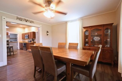 Charming Downtown Alba Home with Historic Character & Modern - photo 11
