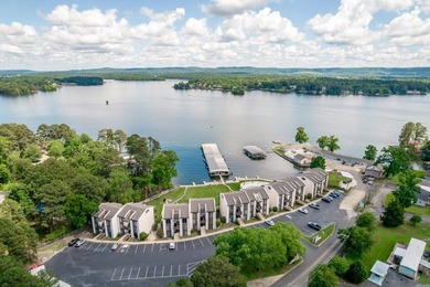 Welcome to lakefront living at its finest! This stunning - photo 2