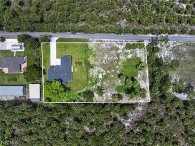 READY TO MOVE IN! 100% Upland Lot 1.1 acres. Beautiful New - photo 4