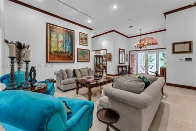 Located on a quiet street in the heart of Pinecrest, this - photo 14