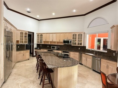 Located on a quiet street in the heart of Pinecrest, this - photo 22