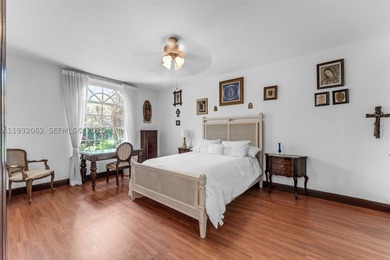 Located on a quiet street in the heart of Pinecrest, this - photo 38