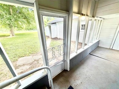 This property features a spacious two-bedroom layout with a - photo 38