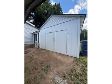 This property features a spacious two-bedroom layout with a - photo 42