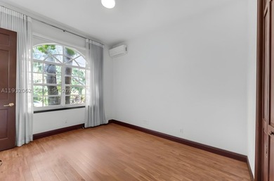 Located on a quiet street in the heart of Pinecrest, this - photo 43