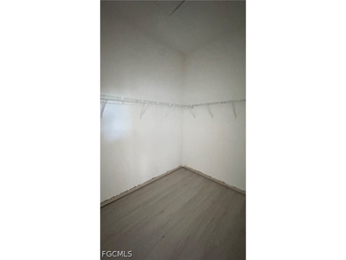 Unapproved short sale, SFH in highly desired neighborhood - photo 6
