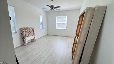 Unapproved short sale, SFH in highly desired neighborhood - photo 8