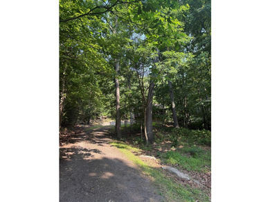 Discover your perfect Raystown Lake getaway! Located just - photo 4