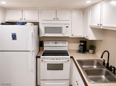 Enjoy affordable Florida living at its best in this - photo 6