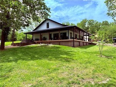 Experience the best of lake living in this beautifully - photo 1