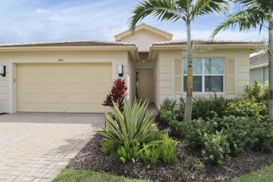 (private lake, pond, creek) Home For Sale in Port Saint Lucie Florida