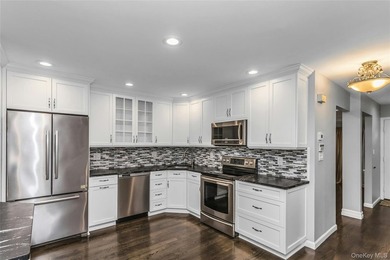 Enjoy Country Club Living with amenities galore.This Updated - photo 5
