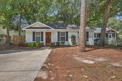 Welcome to this super cute 3-bedroom, 2-bathroom home perfectly - photo 2