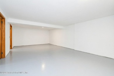 A rare opportunity in one of Staten Island's most sought-after - photo 14