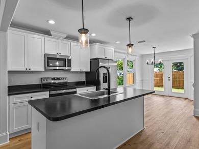New construction exuding craftsmanship in highly sought after - photo 31