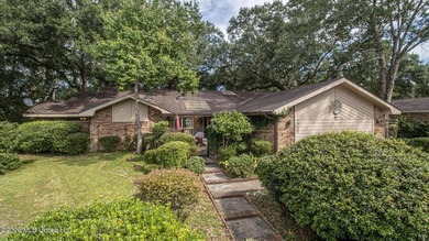 Located in the heart of Diamondhead, this spacious home sits on - photo 42
