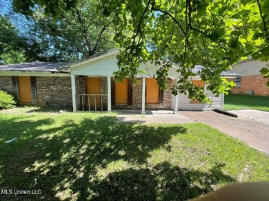 Kings View Lake Home For Sale in Horn Lake Mississippi