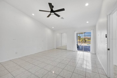 Unique opportunity to own a triplex featuring a spacious - photo 21