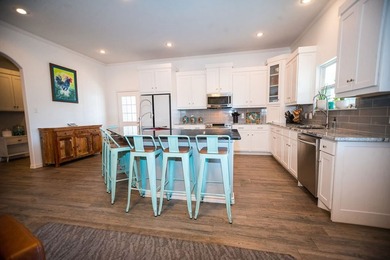 Beautiful 3 bedroom 2.5 bath located in Water edge ranch HOA - photo 21