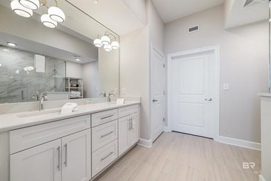 This extensively upgraded beachfront condo offers some brilliant - photo 22
