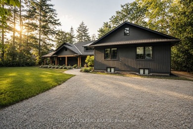 Welcome to 262 Trillium Place on Kempenfelt Bay, a rare - photo 2