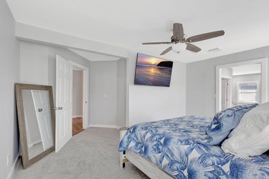 This One of a Kind Fully Renovated 5 Bedroom, 4 Bath Pool Home - photo 22