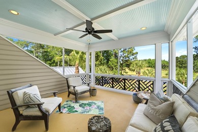 Welcome to this stunning custom-built 6-bedroom, 5.5 bathroom - photo 9