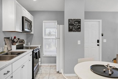 Unique opportunity to own a triplex featuring a spacious - photo 38