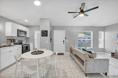 Unique opportunity to own a triplex featuring a spacious - photo 39