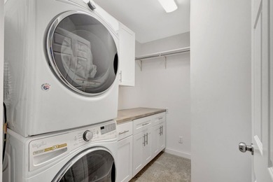 This One of a Kind Fully Renovated 5 Bedroom, 4 Bath Pool Home - photo 40