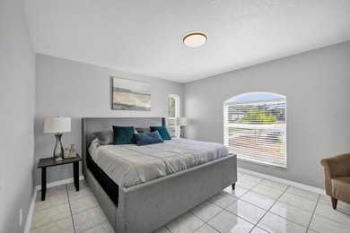 Unique opportunity to own a triplex featuring a spacious - photo 42