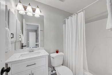 Unique opportunity to own a triplex featuring a spacious - photo 43
