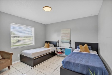 Unique opportunity to own a triplex featuring a spacious - photo 44
