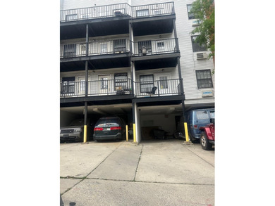 4 Dwelling House For Sale. 2-car garage rent at $525/m - photo 4