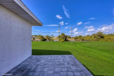 Unique opportunity to own a triplex featuring a spacious - photo 47