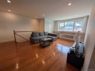 Welcome to this sun-drenched 1-bedroom, 1-bath sanctuary! - photo 3
