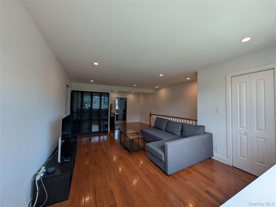 Welcome to this sun-drenched 1-bedroom, 1-bath sanctuary! - photo 4