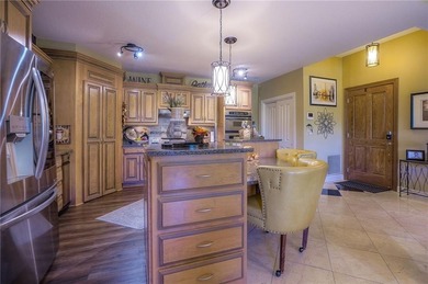 This beautiful ranch-style condo in Altamira offers true