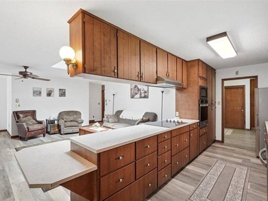 Welcome home to this charming and well-maintained brick ranch - photo 16